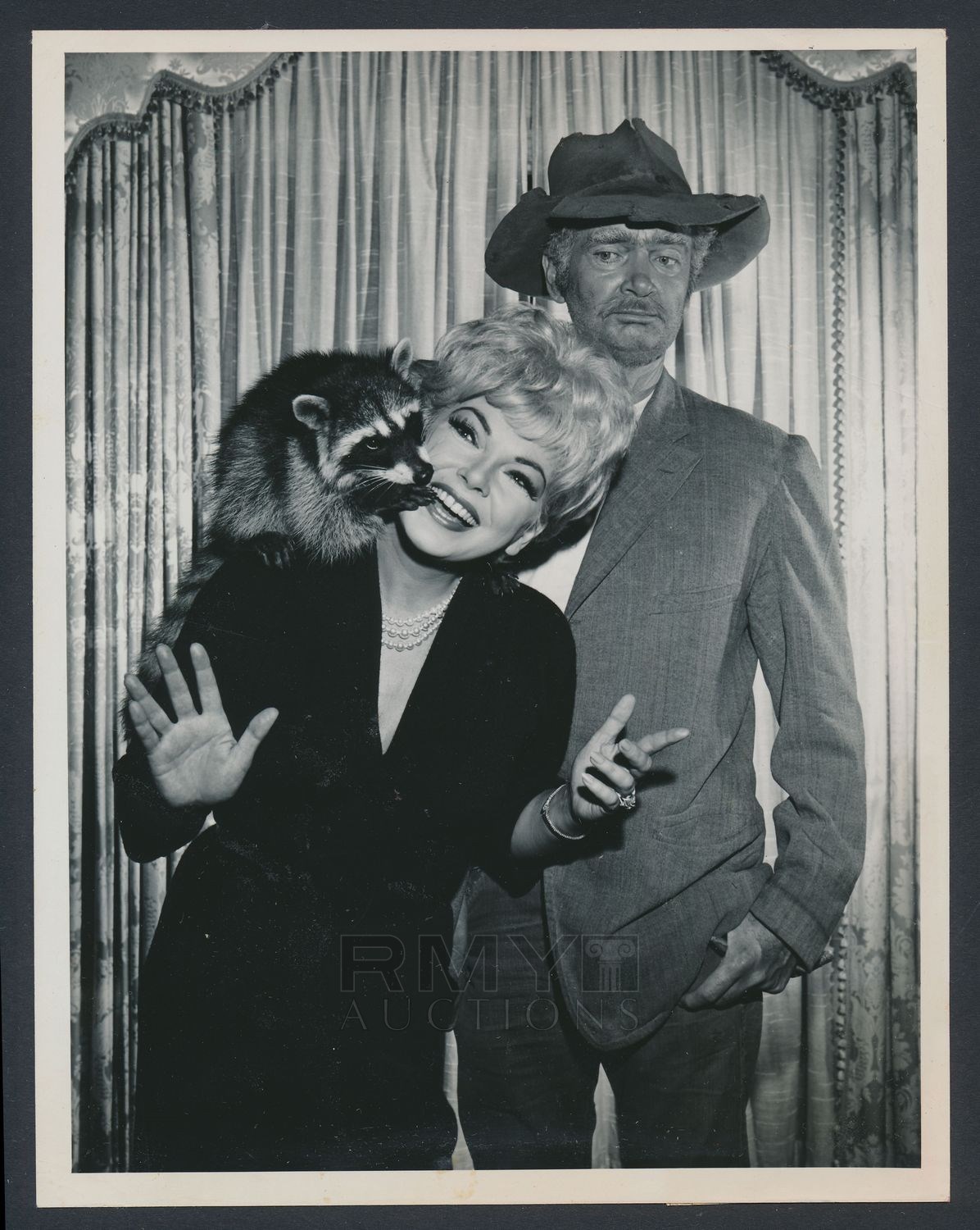 Lot The Beverly Hillbillies Jed Clampett And Barbara