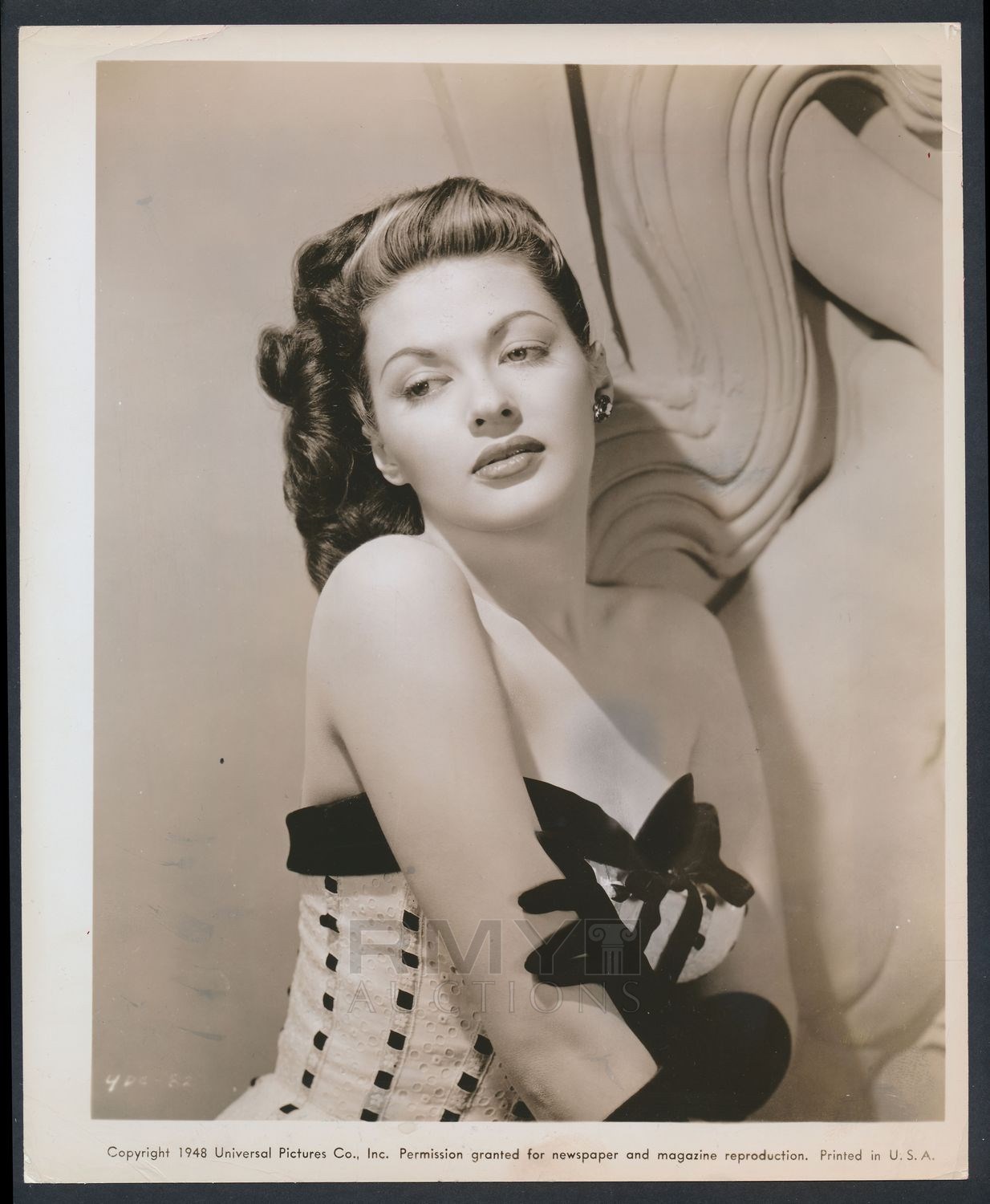 Lot # 905: 1948 Yvonne De Carlo, 